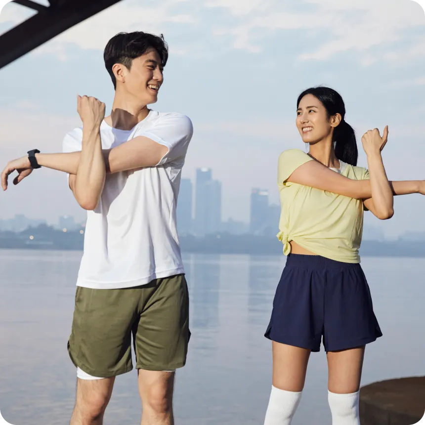 <span class='text-blue-500'>모두가 참여</span>하는<br class='hidden lg:block'/> 건강 프로그램 제공